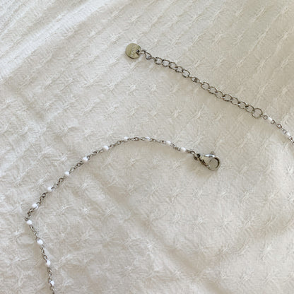 Collier Lisa argenté et blanc